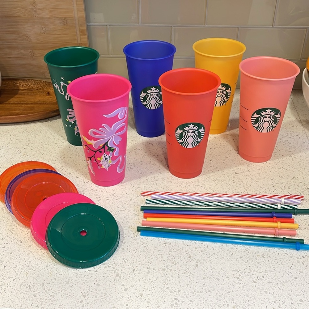 LOT of reusable Starbucks cups